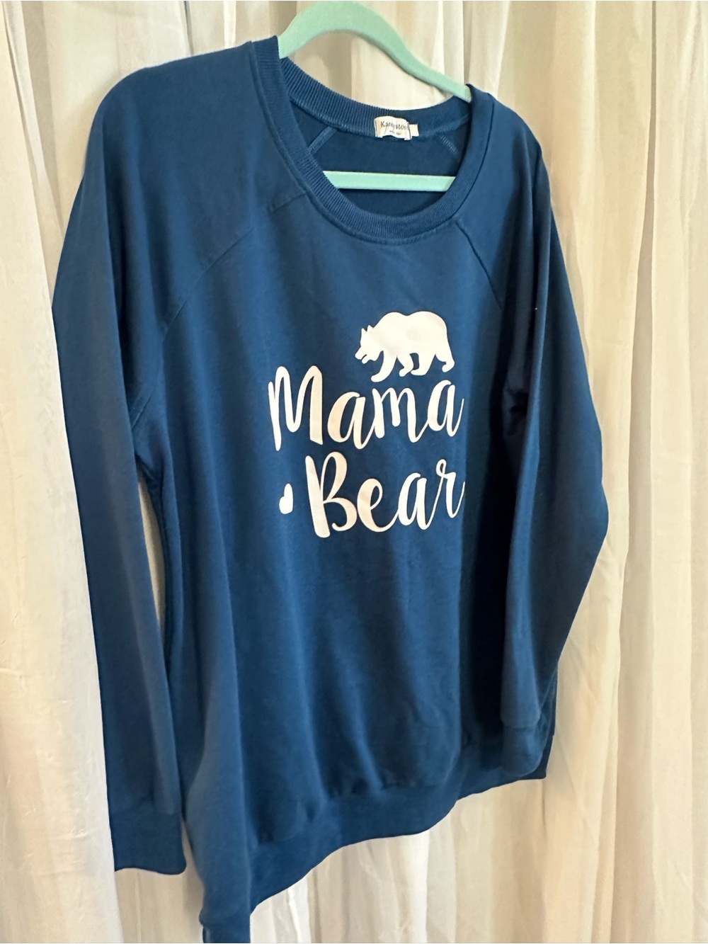 Nancy Store Sweatshirt with Crewneck long sleeves. “Mama Bear” - Blue